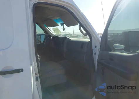 2015 Nissan Nv Cargo Nv2500 Hd S V8 z USA, uszkodzony, nr VIN 1N6AF0LYXFN802519